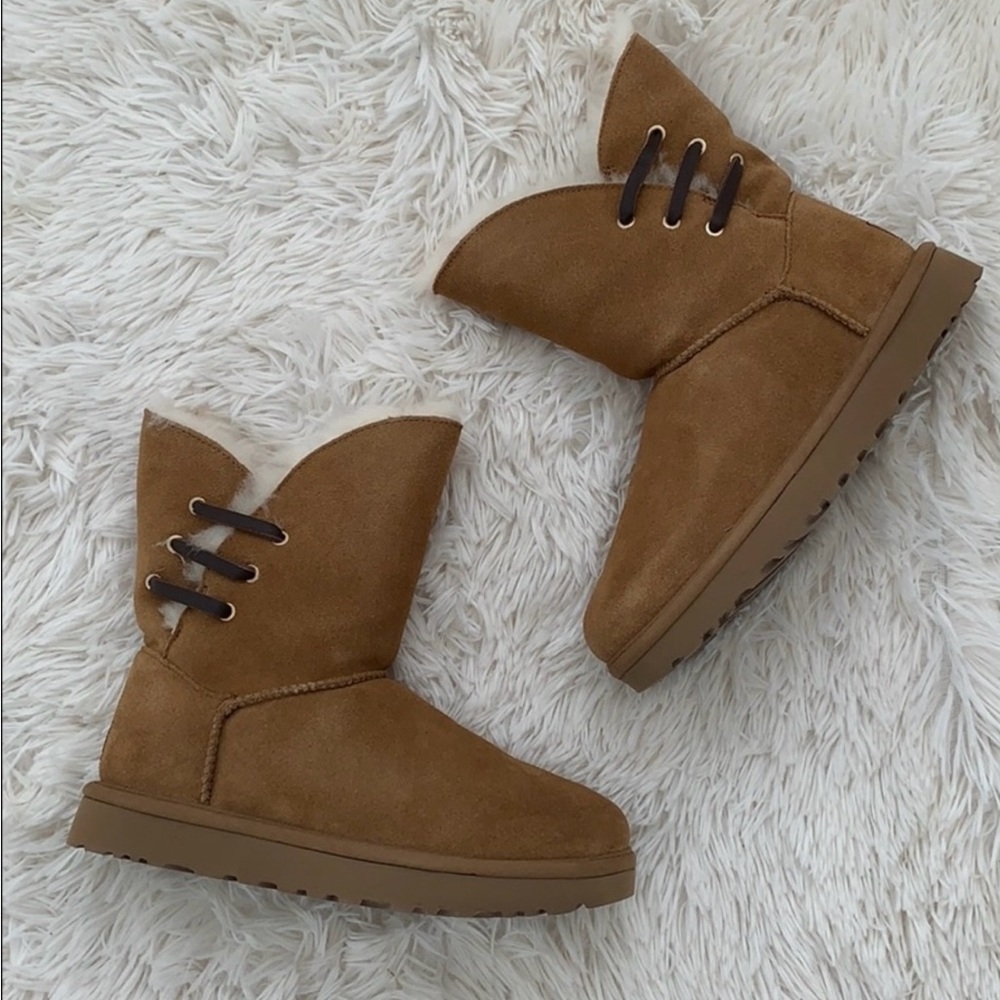 Authentic UGG Constantine chestnut Boots US sz 6, euro 37